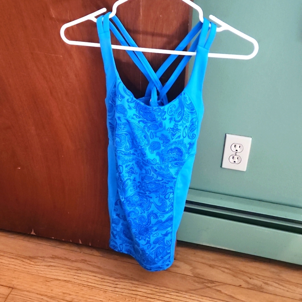 Lululemon athletic tank with built-in bra